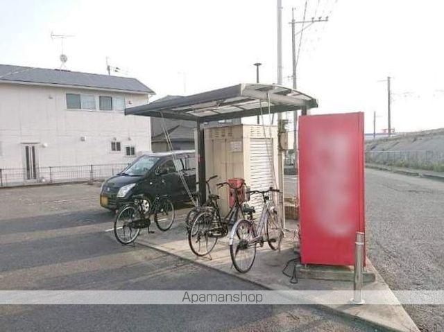 レオパレスエターナルの玄関写真