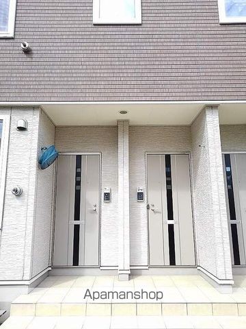 AIRY COURTの玄関写真