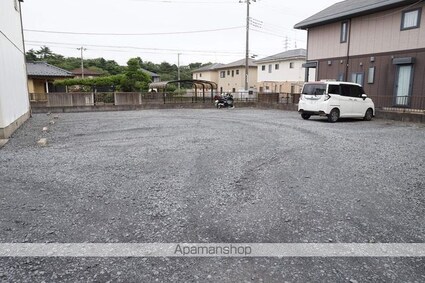コーポルイ・ヴィトン　Ａ棟[1K/26.4m2]の駐車場