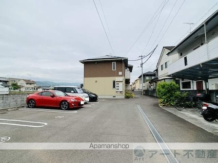 アルカンシエル　Ｃ棟[2LDK/61.91m2]の駐車場1