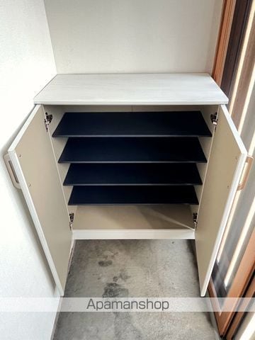 浜松市中央区 2階建 築38年の内装写真