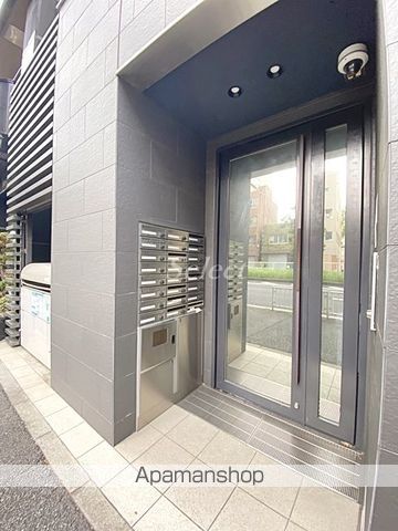 YSC横浜ビルの玄関写真