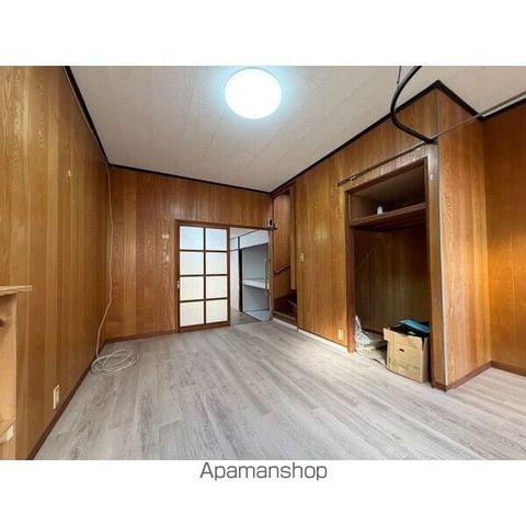 鹿児島本線 香椎駅 徒歩9分 2階建 築74年の内装写真