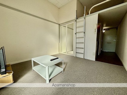 レオパレスサントラップヨコウチ[1K/20.28m2]のリビング・居間1