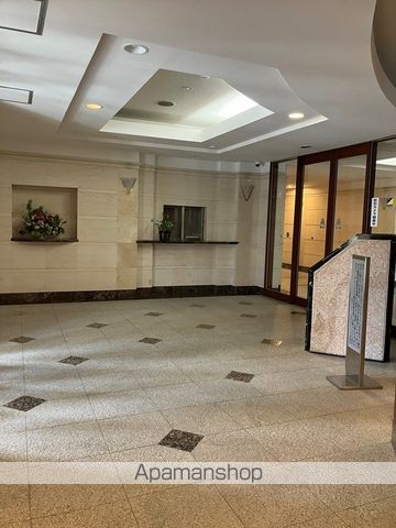 日神パレステージ本厚木グランビューの玄関写真