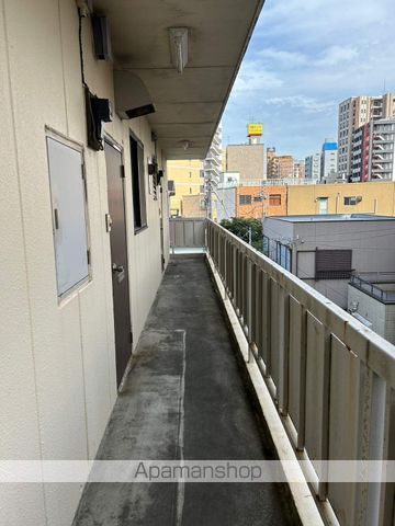 ウエルスコーポの玄関写真