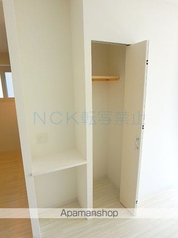 ラディア近代美術館前の内装写真
