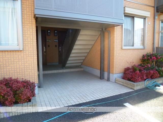 ジュネス錦A棟の玄関写真