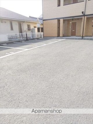 和歌山県和歌山市今福５丁目[1K/30.26m2]の駐車場2