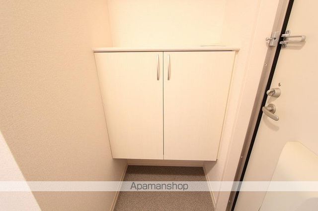 ウィステリア太田[3LDK/67.28m2]の玄関