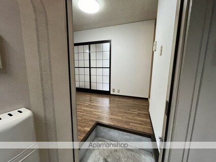 メゾンド田代　Ａ棟[2K/30.5m2]の玄関