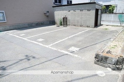 和歌山県和歌山市西浜[1LDK/47.45m2]の駐車場