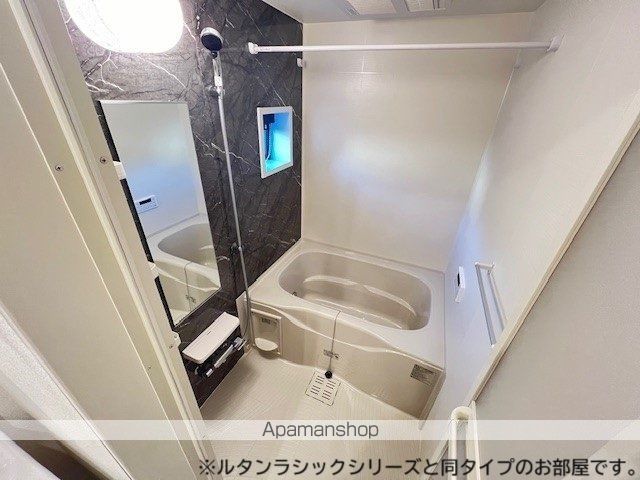 エクイティVの内装写真