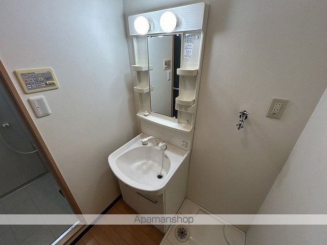 クイーンライフ新今里の内装写真