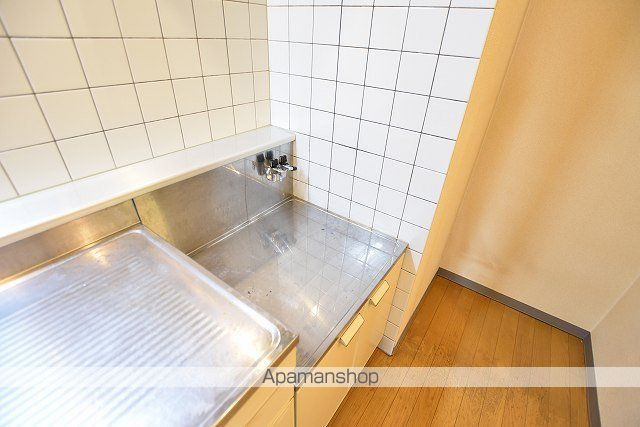 札幌市南北線 麻生駅 徒歩10分 3階建 築27年の内装写真