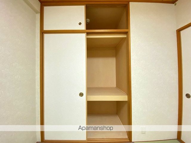 ロイヤル・シャトー一番館の内装写真