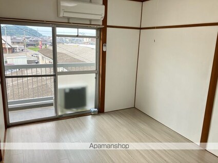 愛媛県新居浜市宇高町１丁目[2LDK/50.58m2]のリビング・居間