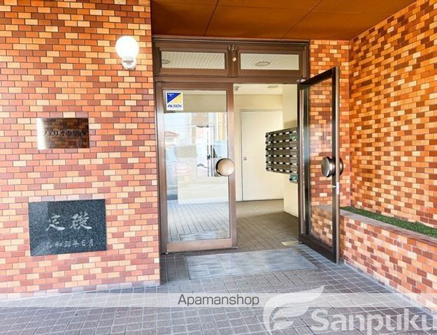 フェリオ市駅西Iの玄関写真