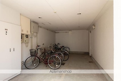 香川県高松市成合町[2LDK/62.9m2]の共用部1