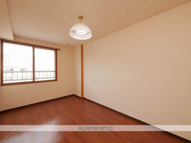 コスモロイヤル東苗穂B棟の内装写真