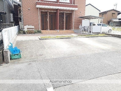 ラフレシール神郷[1LDK/45.91m2]の駐車場