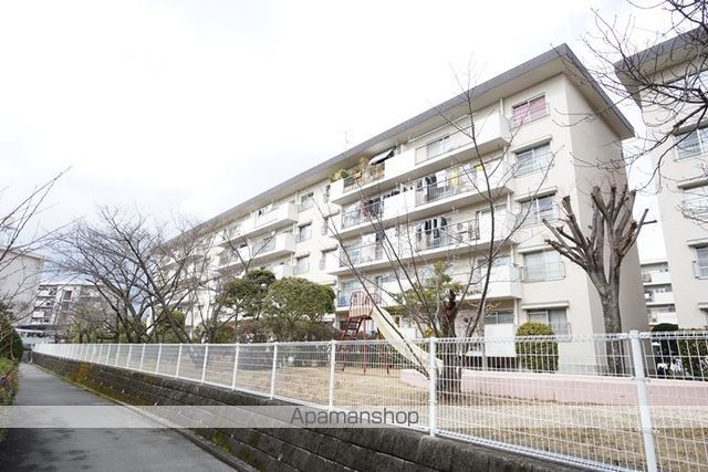 茨木郡山B住宅 A27棟の外観写真
