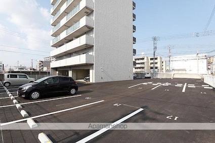 ａｄｅｎｉｕｍ　Ｆｏｒｅｓｔ[1LDK/45.32m2]の駐車場