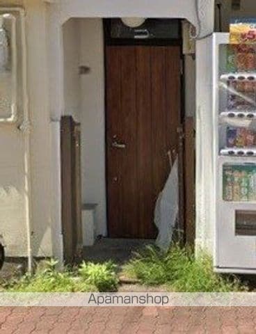 旭区生江一丁目貸家の玄関写真