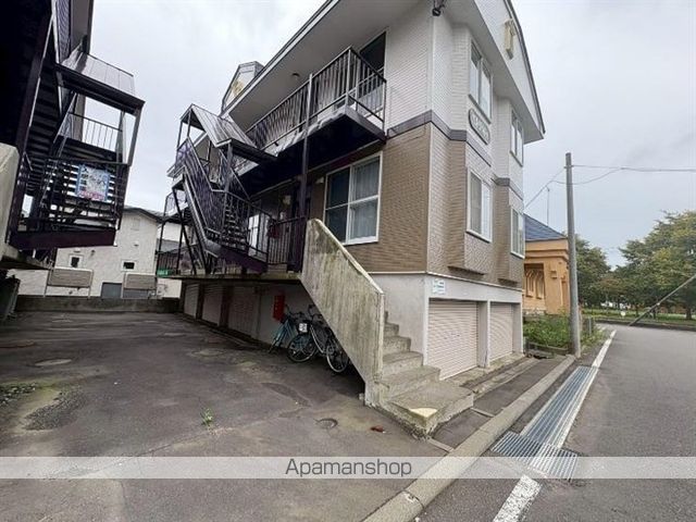 ウエストリバーサイドBの外観写真