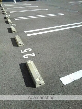 ミルト住吉Ⅲ[2DK/46.06m2]の駐車場2