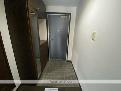 香川県高松市錦町１丁目[3LDK/67.79m2]の玄関