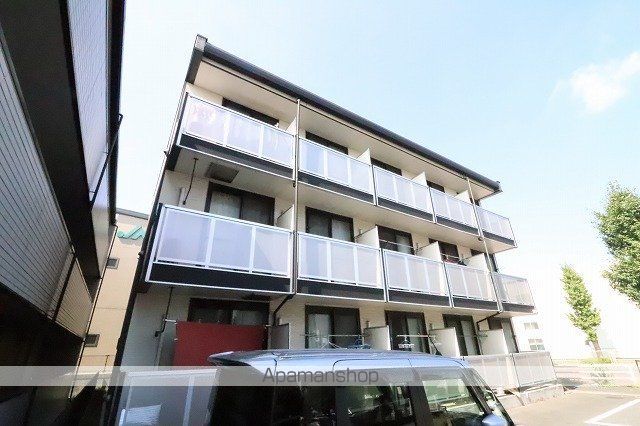 レオパレス拝島町IIの外観写真