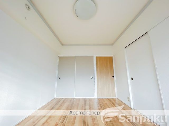 コスモリヴェール朝生田の内装写真