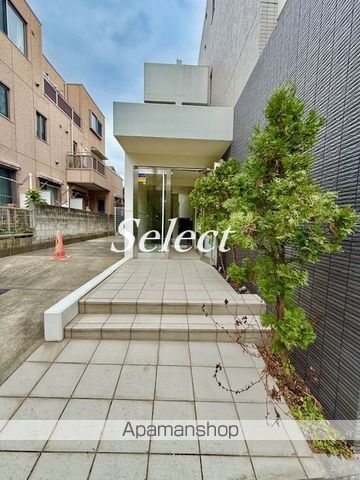 リフル横浜の玄関写真