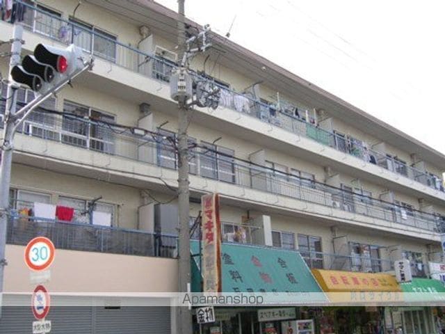 上田マンションの外観写真