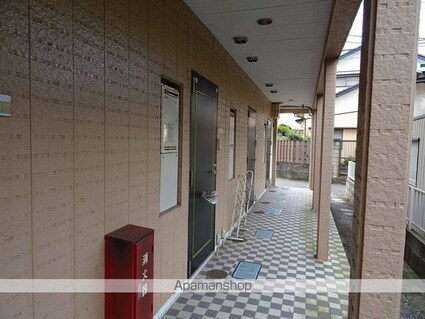 ホワイトキャッスル遠見塚７番館[1K/23.6m2]のエントランス