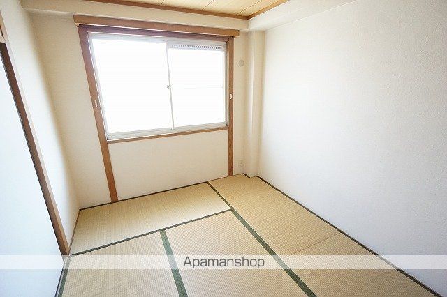 イーストコート沢良宜の内装写真
