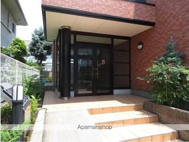 サンレミお花茶屋の玄関写真