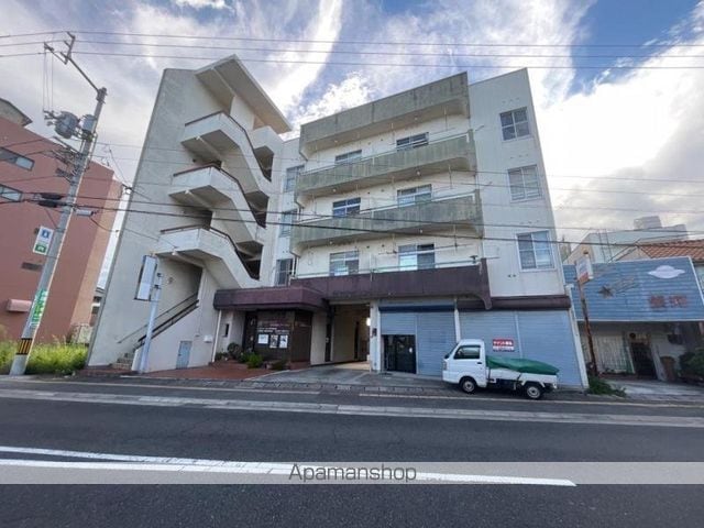 河村マンションの外観写真