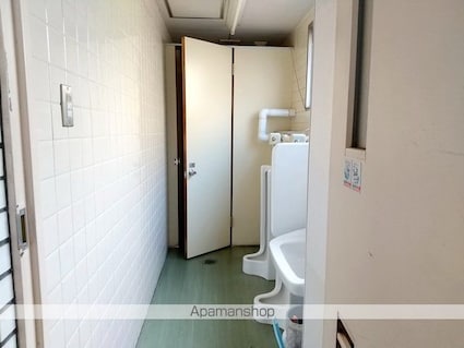 東京建設松本ビル[事務所/141.9m2]の共用部4