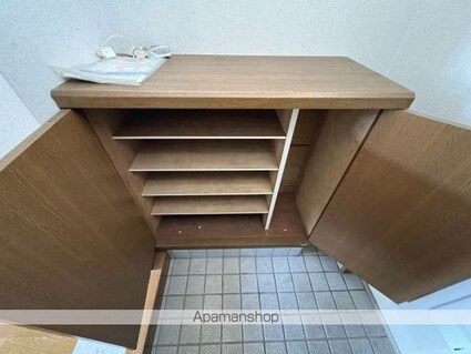 オリエントハイツ[2LDK/52.06m2]の玄関