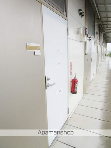 レオパレス翠の玄関写真