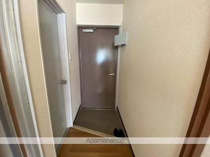 新生ビル[2DK/40m2]の玄関