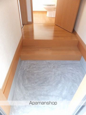 小林市 1階建 築14年の内装写真