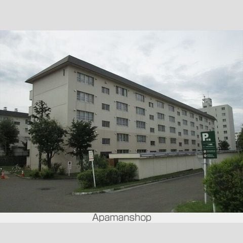 札幌西月寒団地1号棟の外観写真
