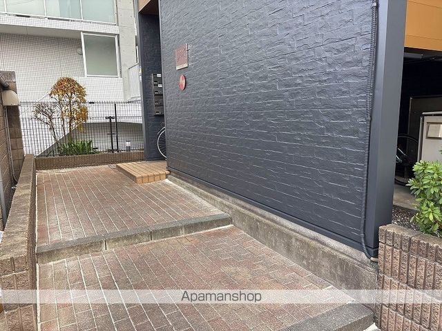 レオパレスQUATREの玄関写真