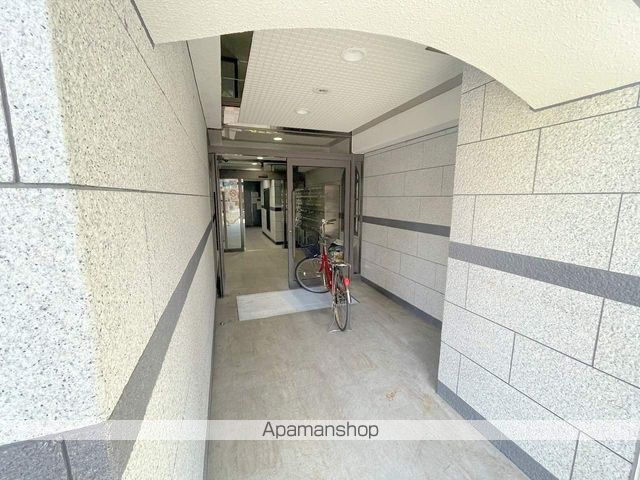 心斎橋SPOT21の玄関写真