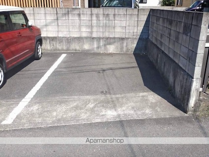 徳島県徳島市吉野本町６丁目[1K/21.53m2]の駐車場2
