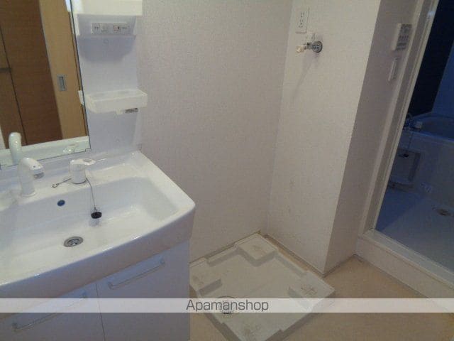 アバンツァート Iの内装写真