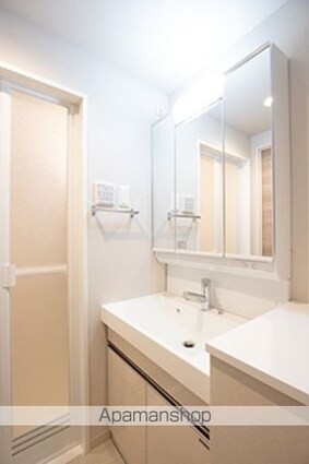 グロリアコート市川[1K/31.68m2]の洗面所